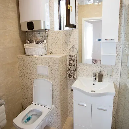 Ana 2 Apartment