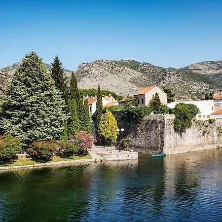 Apartmán Ana 2 *
